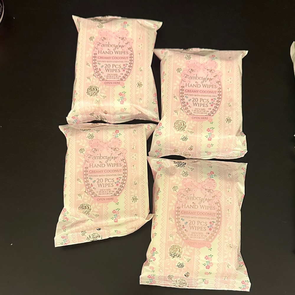 Pink Girly Bow themed Creamy Coconut Hand Wipes 20 pcs)